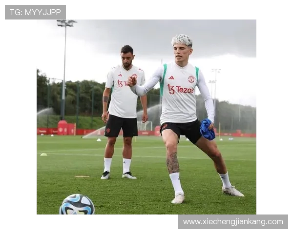 镜报称姆博莫今夏接触多队最终仍将曼联视为最理想加盟首选目标